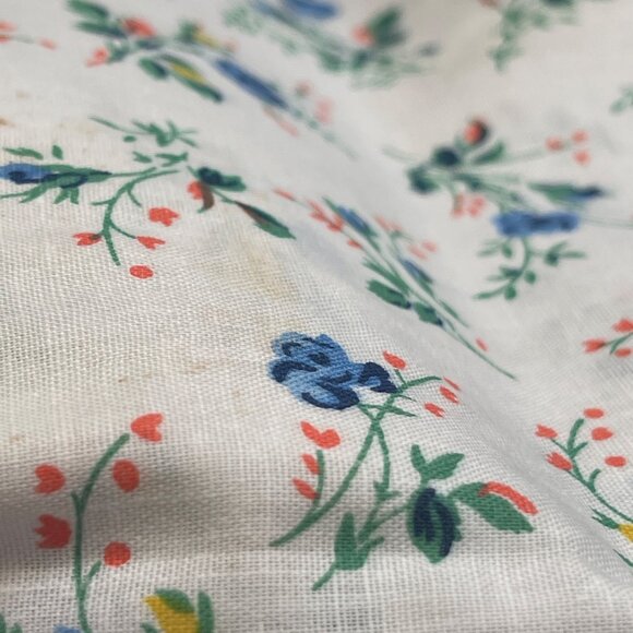 VTG Blue Floral Napkins (2) Blue White Orange STAINS Upcycle Crafting - Picture 4 of 4